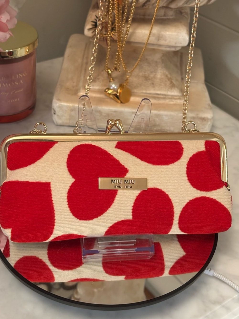 Miu Miu Cream Clutch with Red Heart Print and Gold Frame - Picture 5 of 13